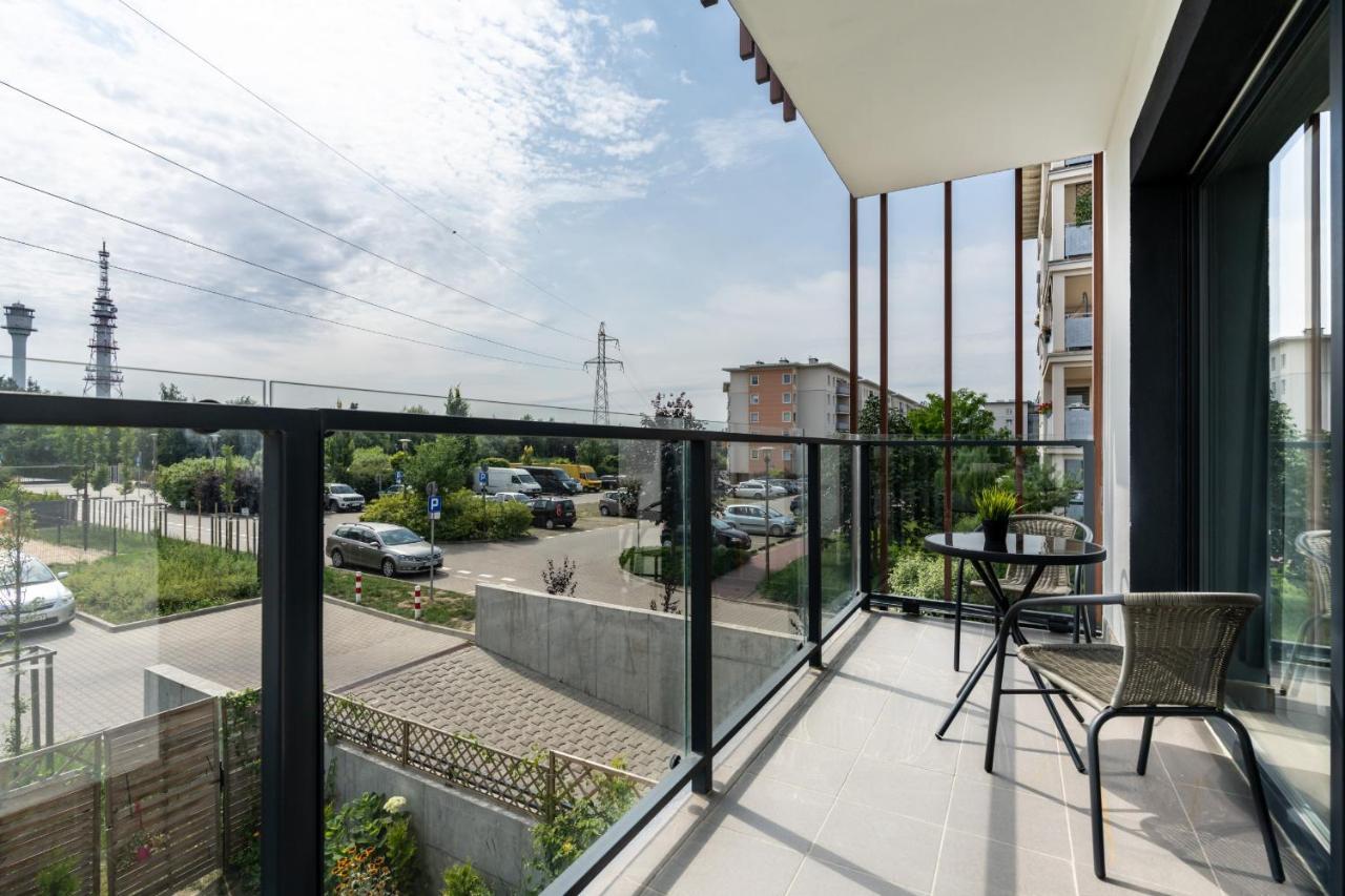 Modern Apartment With Balcony & Free Garage Poznan By Noclegi Renters Eksteriør billede